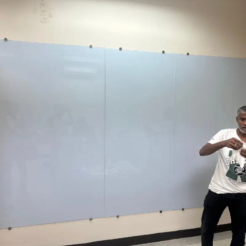 2.5×4.5 Belgium Ultra White Magnetic Glass Board BD